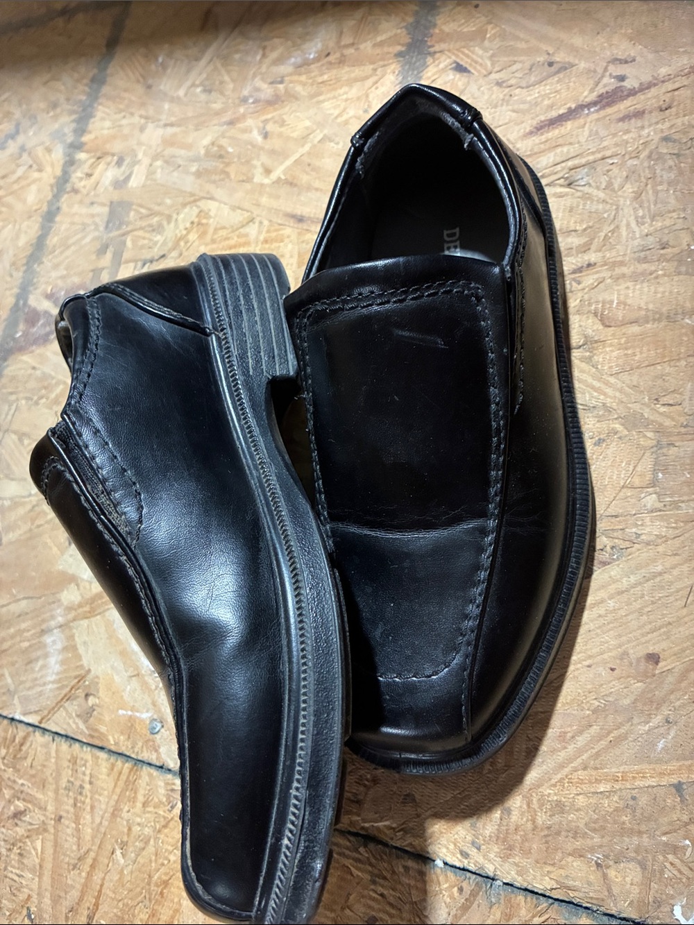 5️⃣ Boys Black Slip-On Leather Dress Shoes